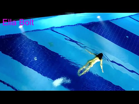 ❤️ Não consigo parar de ver, jovem loira apanhada a nadar nua na piscina da estância balnear ELLA BOLT ❌ Pornuts em pt.basseyn-vsem.ru ❌️❤